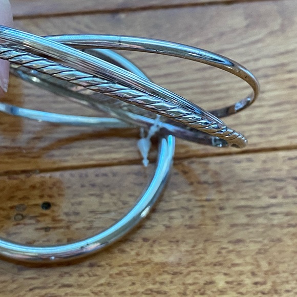 Silver bangle bundle 🩶 - Picture 4 of 5